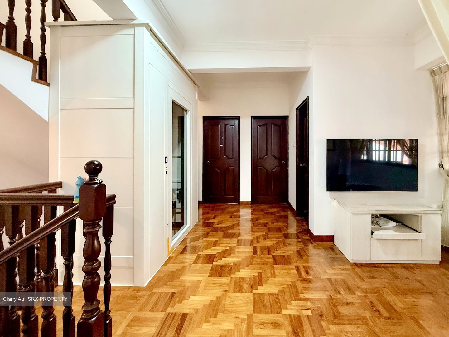 Phillips Avenue (D19), Terrace #577090761